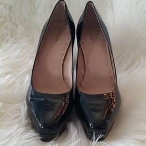 8.5 BLACK PATENT LEATHER HEELS any of my friends want these their free.